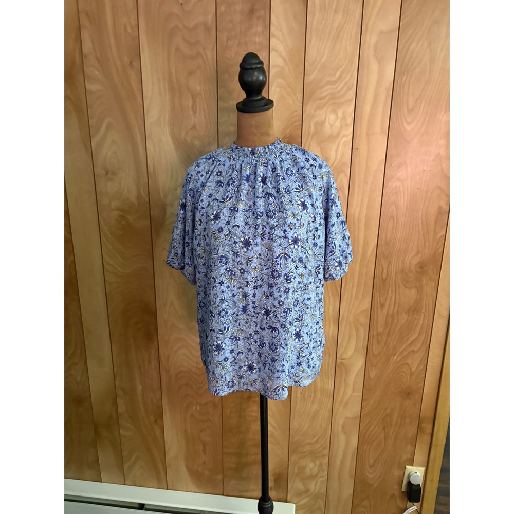 LOFT Womens Blue Floral Smocked Mock Neck Short Sleeve Blouse Top Size Small